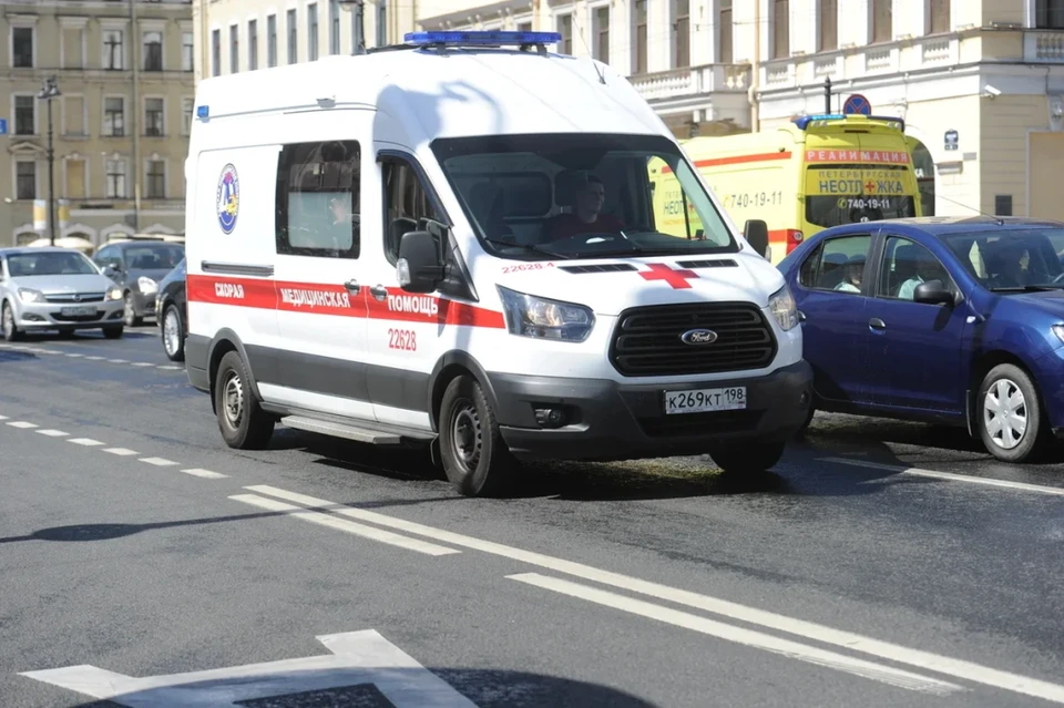 В Петербурге двухлетний малыш наглотался таблеток от давления.