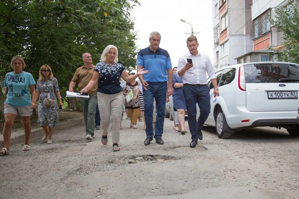 Глава Крыма посетил с рабочим визитом улицу Балаклавскую. Фото: Сергей Аксенов/Вконтакте