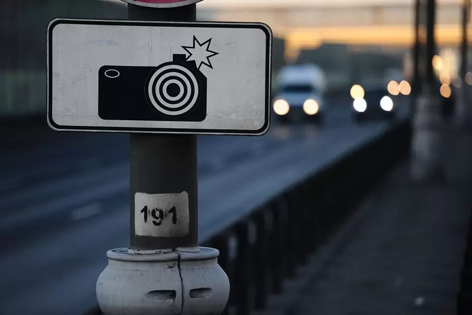 Новая версия знака «Фотовидеофиксация» появится в России 1 сентября 2021