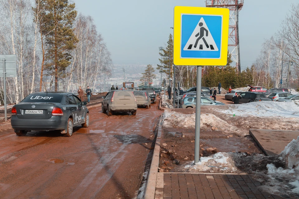 В Красноярске перекрытие дороги к Николаевской сопке продлили до 5 сентября