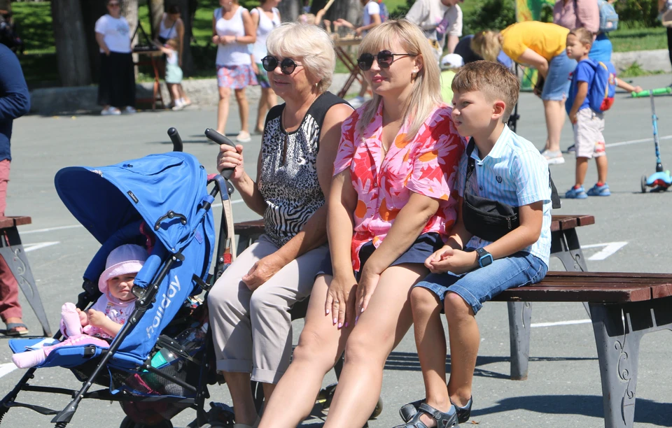 В городском парке Южно-Сахалинска прошла акция «Улыбнемся солнечному дню»