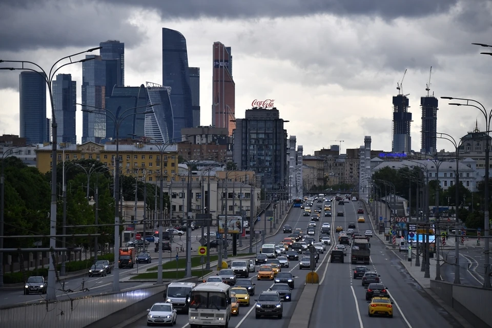 В сентябре начнут действовать ограничения на проезд и парковку.