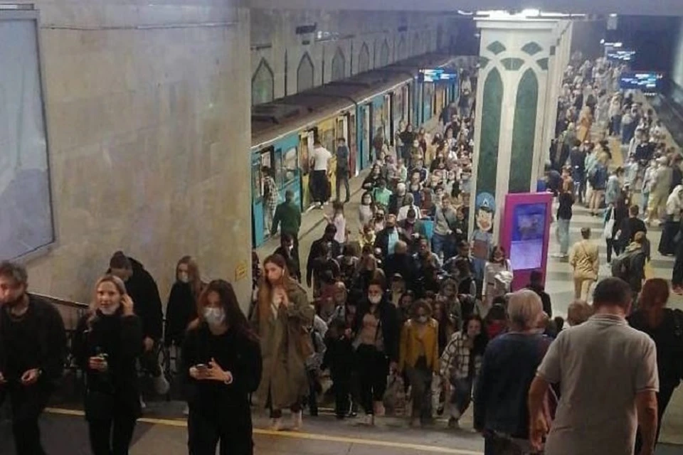 Метрополитен работал до 24:00. Фото: @metroelektrotranskzn