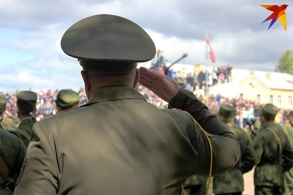 Лукашенко высказался о функции военруков в школах