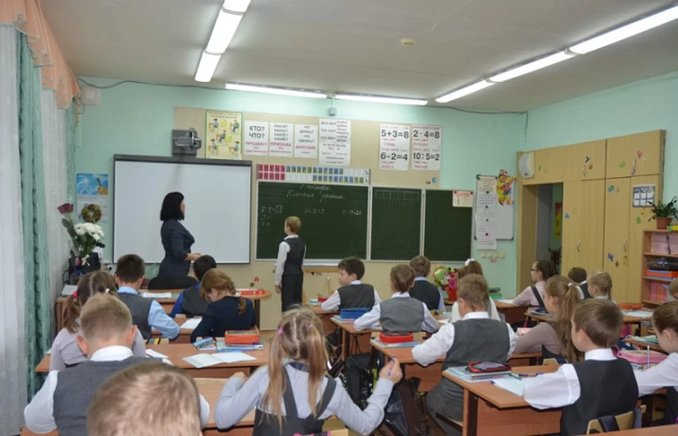 В несколько школ Перми пришли сообщения о минировании.