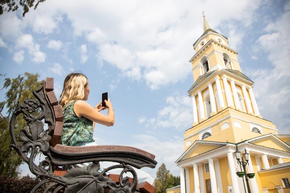 Благодаря скоростному интернету делиться красивыми снимками можно из любой точки города