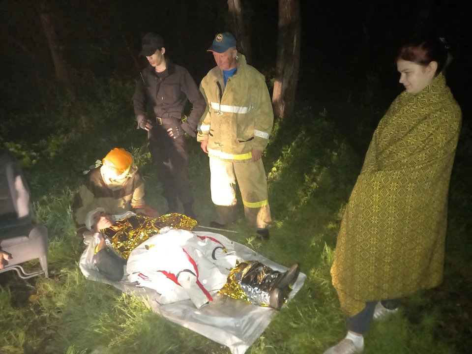 Спасатели МЧС и волонтеры «Лиза Алерт» отыскали в заблудившегося в лесу грибника. Фото: ГУ МЧС России по Орловской области