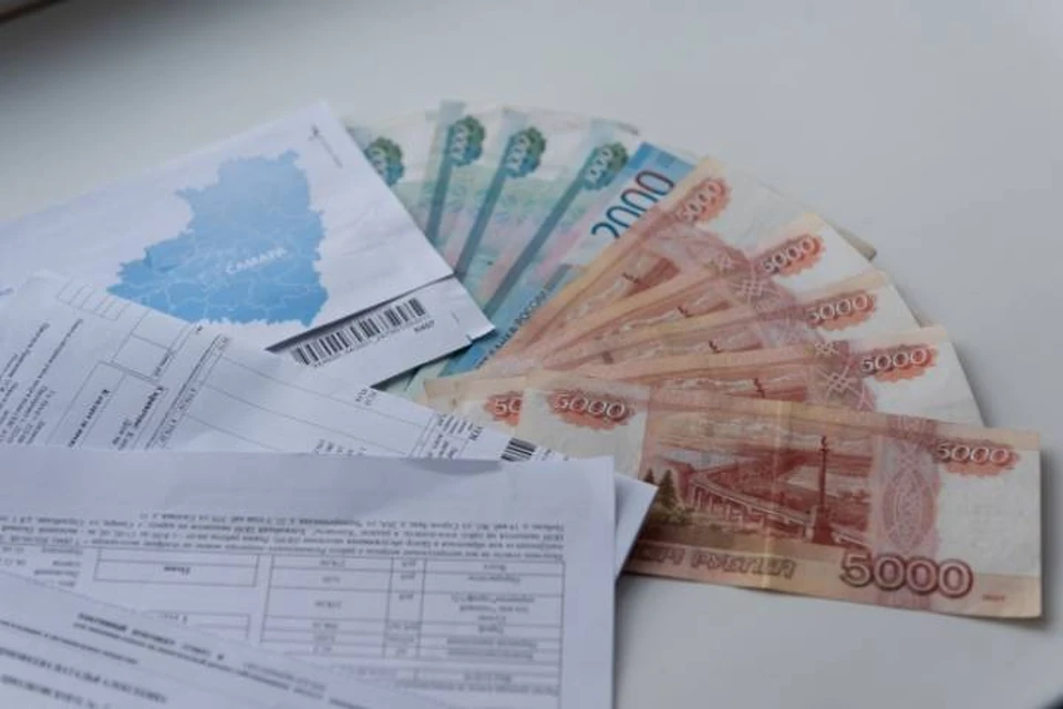 Списание денег с заработанной платы, пенсии или социальной выплаты за долги считается незаконным