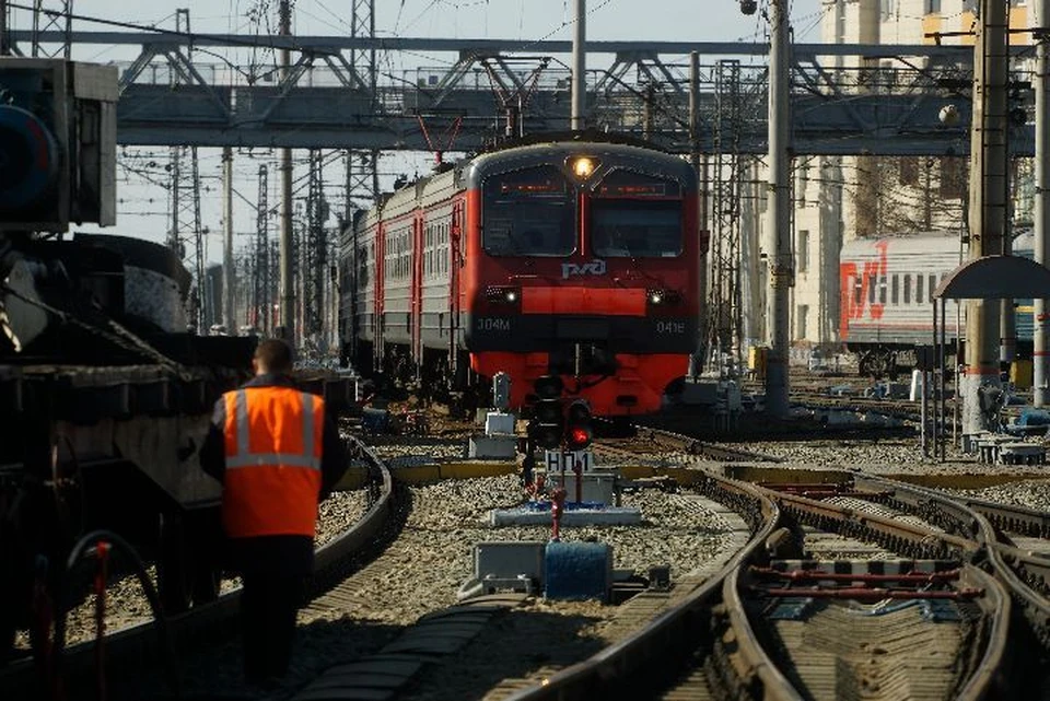 В Ярославле мужчину сбил пассажирский поезд