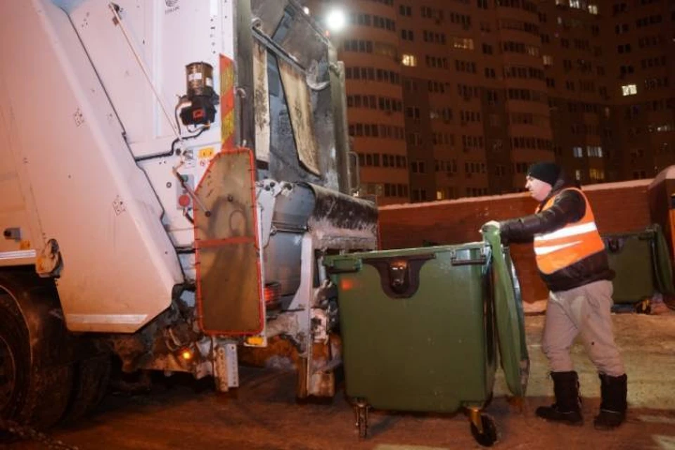 Шум от вывоз мусора с 23.00 до 07.00 мешает горожанам отдыхать и является серьезным нарушением