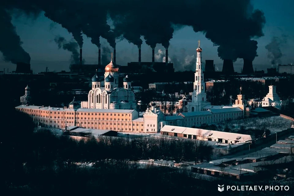 «Метафорическое высказывание о городе и зиме». Фото: Сергей Полетаев/Drone Photo Awards 2021