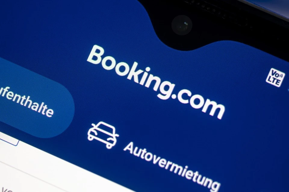 Компания Booking.com потребовала признать незаконным штраф в ФАС в 1,3 миллиарда рублей