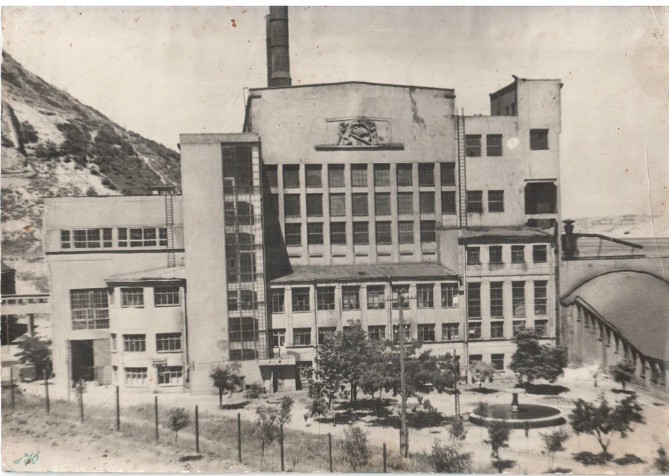 ТЭЦ - одно из старейших предприятий Севастополя, которое успешно работало с 1936.