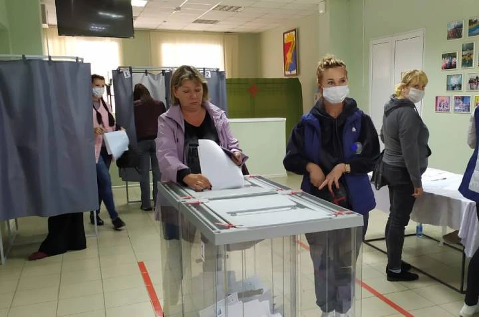 Жители ДНР активно отдают свои голоса за кандидатов в депутаты в Госдуму РФ