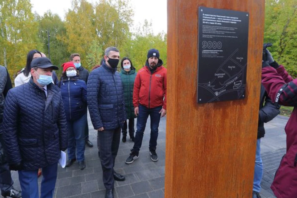 По национальному проекту "Жилье и городская среда" в Березовой роще появились детские площадки, пешеходные дорожки и множество зеленых насаждений.