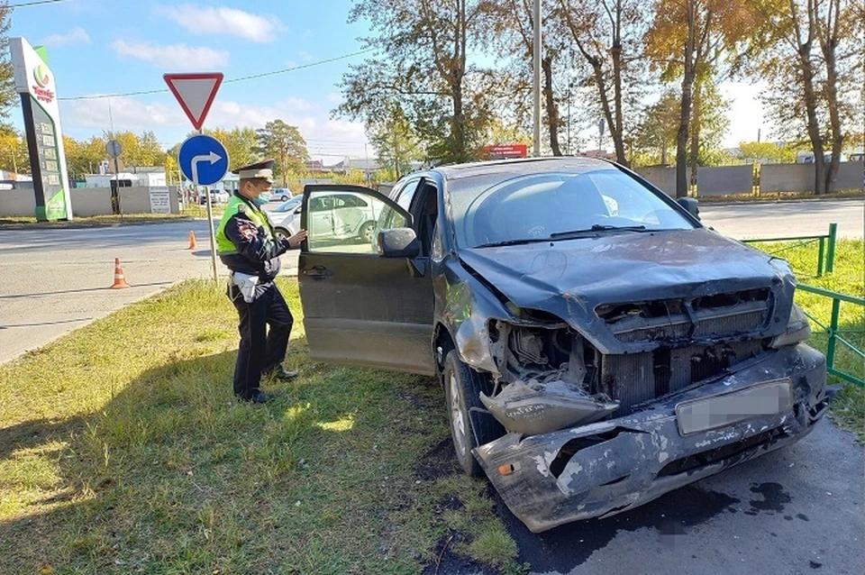 Авария произошла 22 сентября около 11:00. Фото: отделение пропаганды ГИБДД Екатеринбурга
