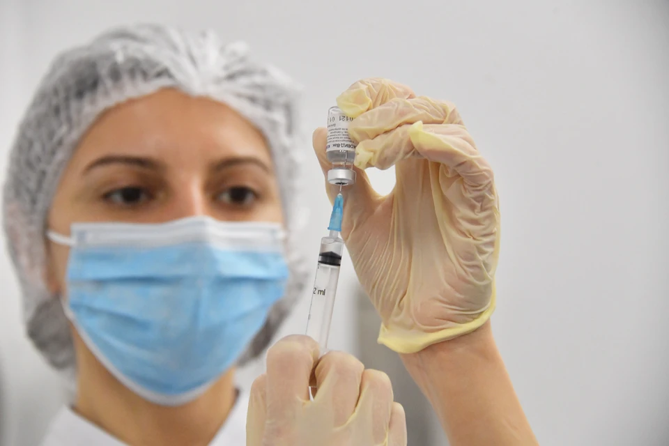 Врачи Приамурья, участвующие в вакцинации, получат стимулирующие выплаты за дополнительную нагрузку.
