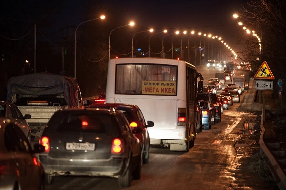 Теперь садиться на автобус у Тургеневского моста нельзя