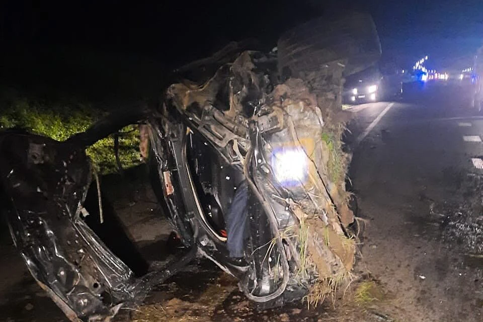 Водитель автомобиля BMW на трассе «Балтия» совершил наезд на пешехода с последующим опрокидыванием