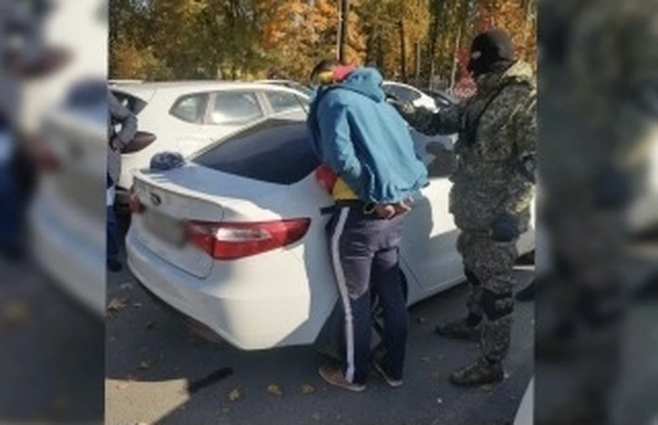 Руководителя белорусской компании задержали при передаче взятки смоленскому таможеннику. Фото: пресс-служба СУ СК России по Смоленской области.