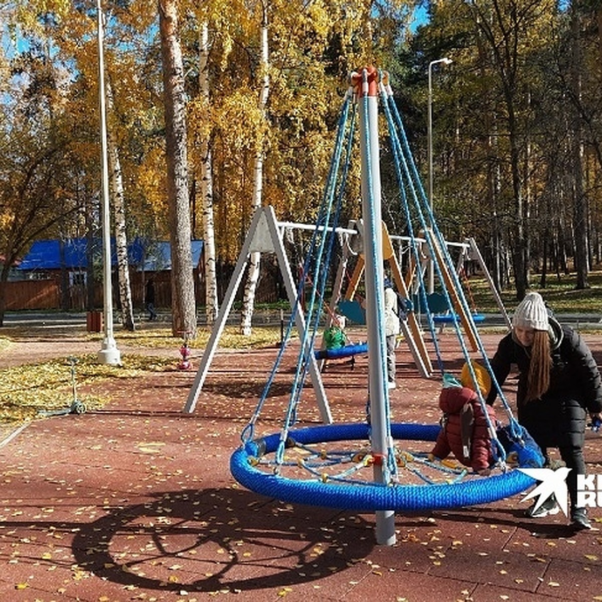 В парке Маяковского открыли новую инклюзивную площадку для деток с  особенностями развития - KP.RU