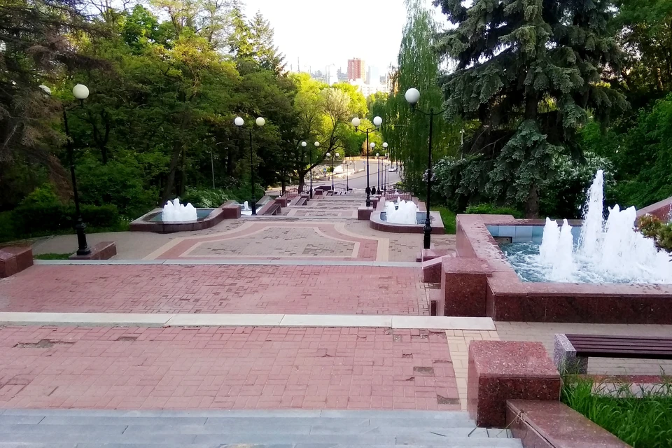В Липецке на ремонт закроют спуск у каскада фонтана