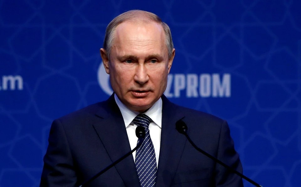 Владимир Путин давно взял в свои руки борьбу с коронавирусом в России