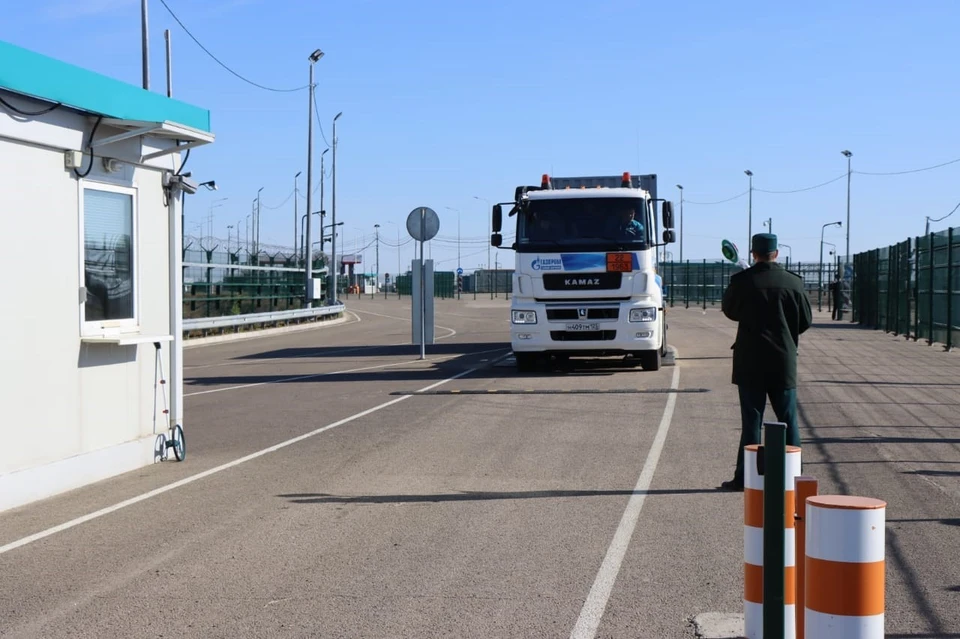 На пограничном переходе через Амур провели тестирование пунктов контроля при проезде через границу. Фото: пресс-служба правительства Амурской области.