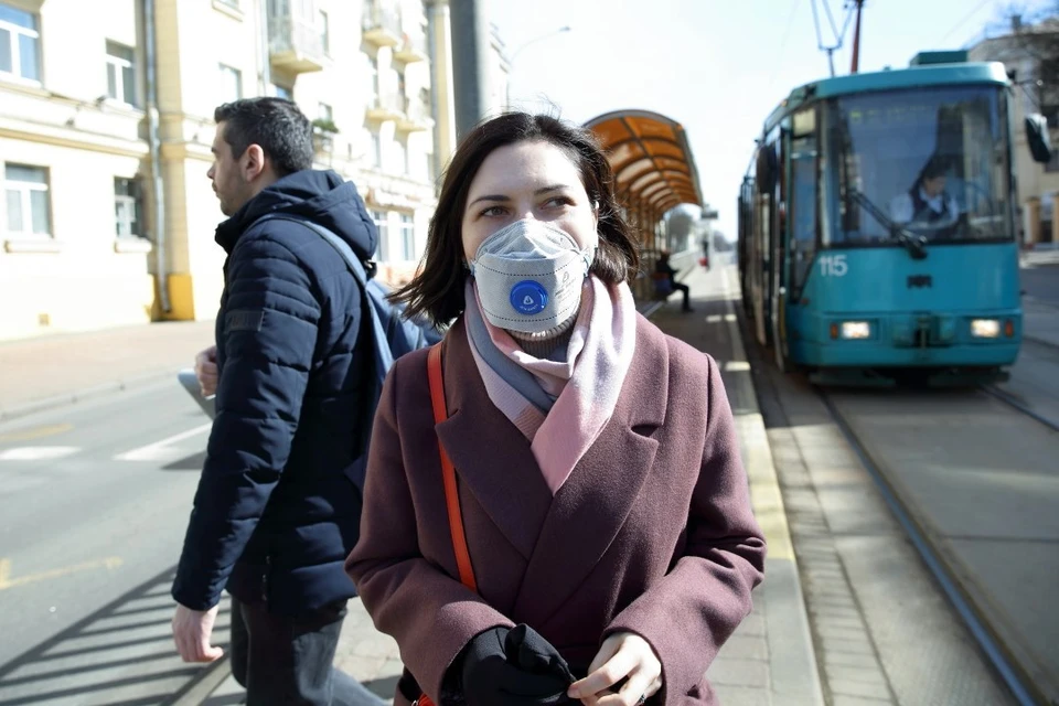 В общественном транспорте в Москве будут штрафовать пассажиров, которые неправильно надевают маску.