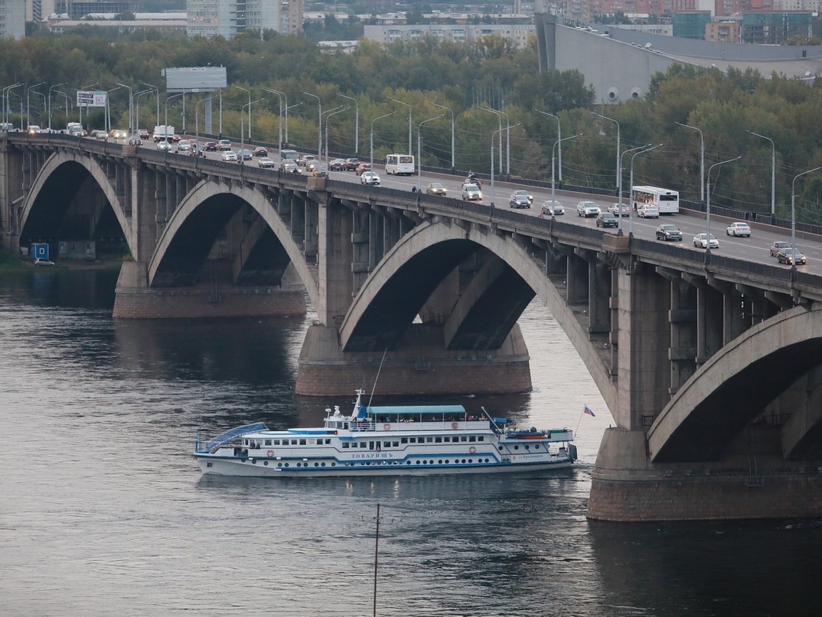 Ювелирная работа весом 1570 тонн: легендарному Коммунальному мосту с  десятирублевки исполнилось 60 лет - KP.RU