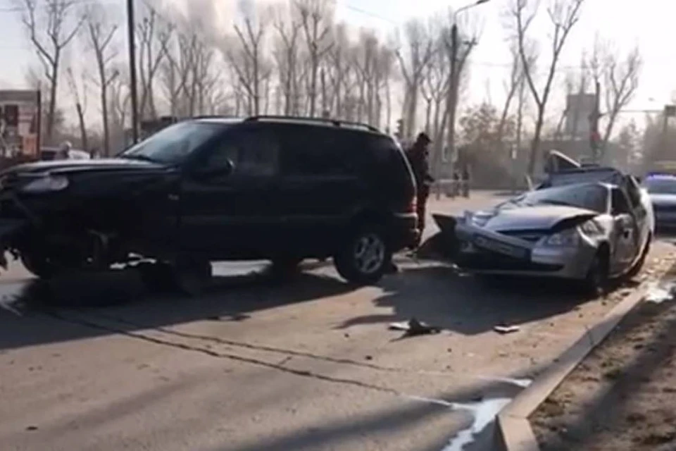 31-летний водитель «Лады» погиб при столкновении с «Мерседесом» в Иркутске
