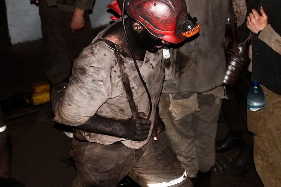 Во время демонтажа конструкций в лаве на шахте «Комсомолец Донбасса» травмирован горняк