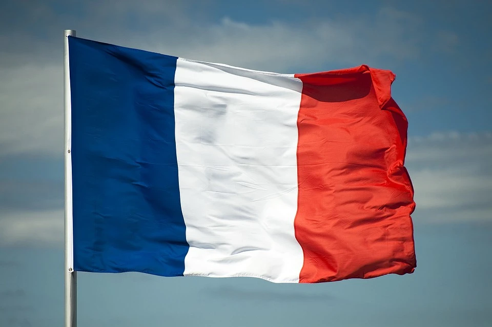 Правительство Франции заморозило цены на газ на весь 2022 год