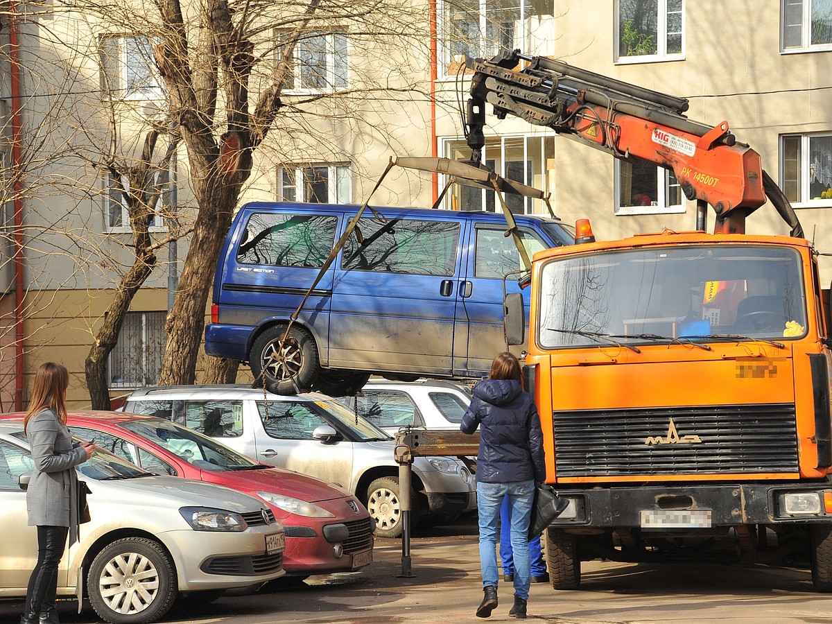 Новосибирец угнал грузовик с помощью эвакуатора - KP.RU