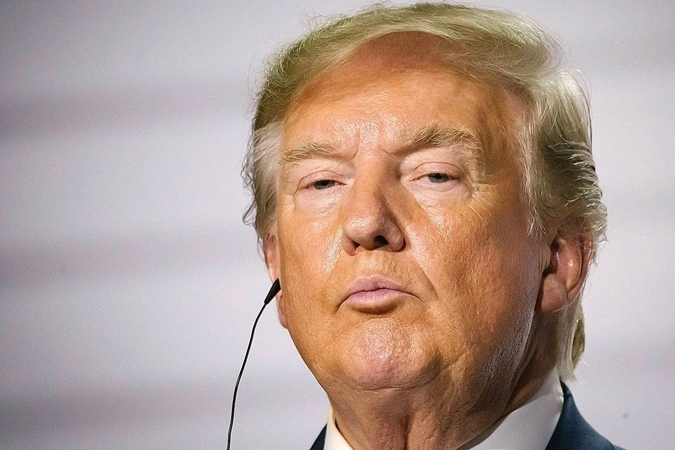 Трамп объявил о запуске соцсети "TRUTH Social", т. е. "Социальная Правда"