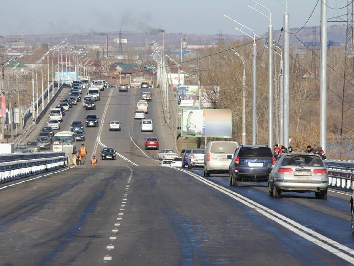 Открыто движение по реконструированной половине путепровода на Джамбула в  Иркутске - KP.RU