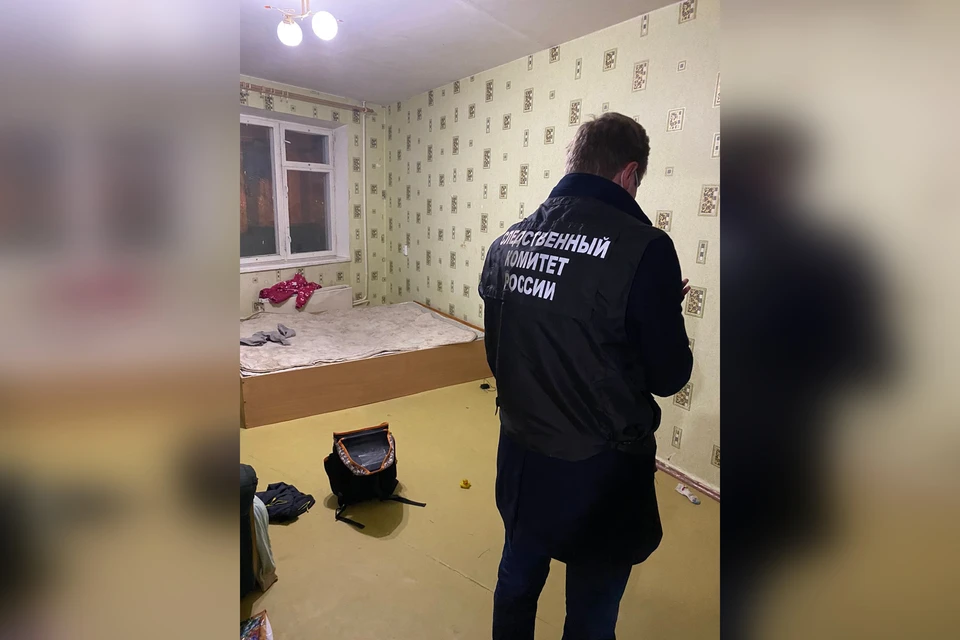 Следователи осмотрели квартиру и опросили мать детей / Фото: СУ СК по Самарской области