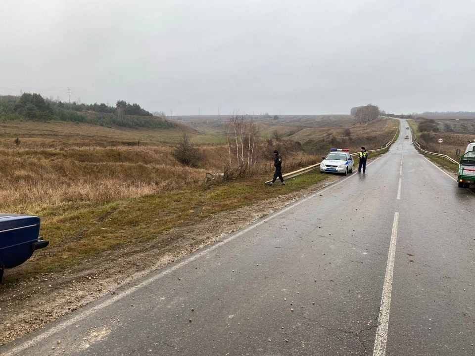 Водитель улетевшего в кювет внедорожника получил травмы