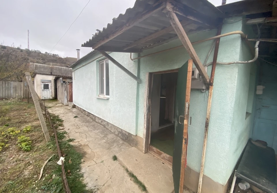 Под Симферополем из-за тлеющего табака произошел пожар. Фото: ОНД по Симферопольскому району/Вконтакте