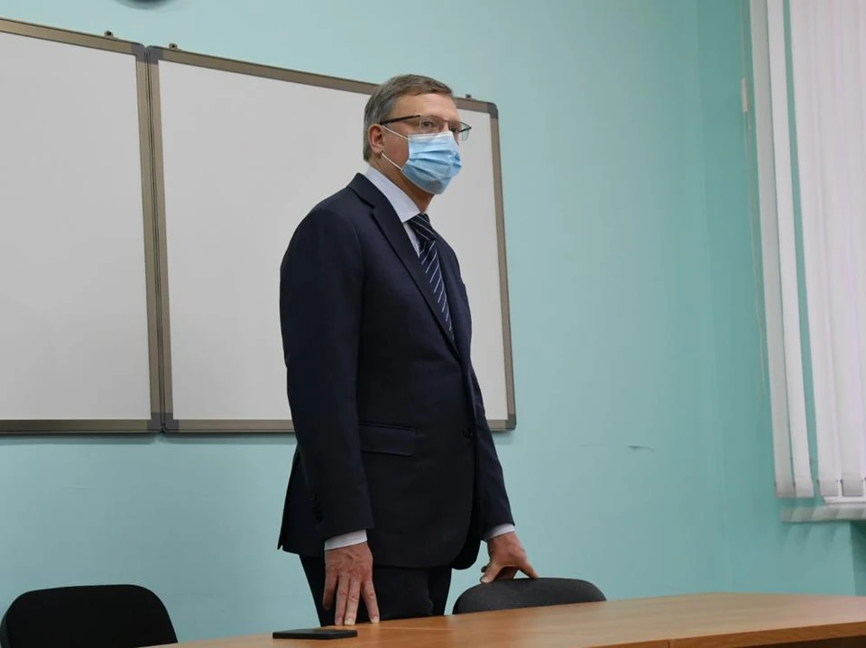 Глава региона встретился с врачами на станции № 8 скорой медицинской помощи.