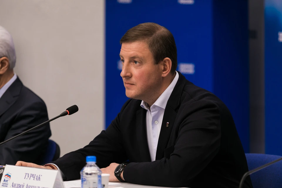 По словам секретаря Генсовета партии Андрея Турчака, нововведение позволит усовершенствовать работу над законодательными инициативами. Фото: ER.RU.