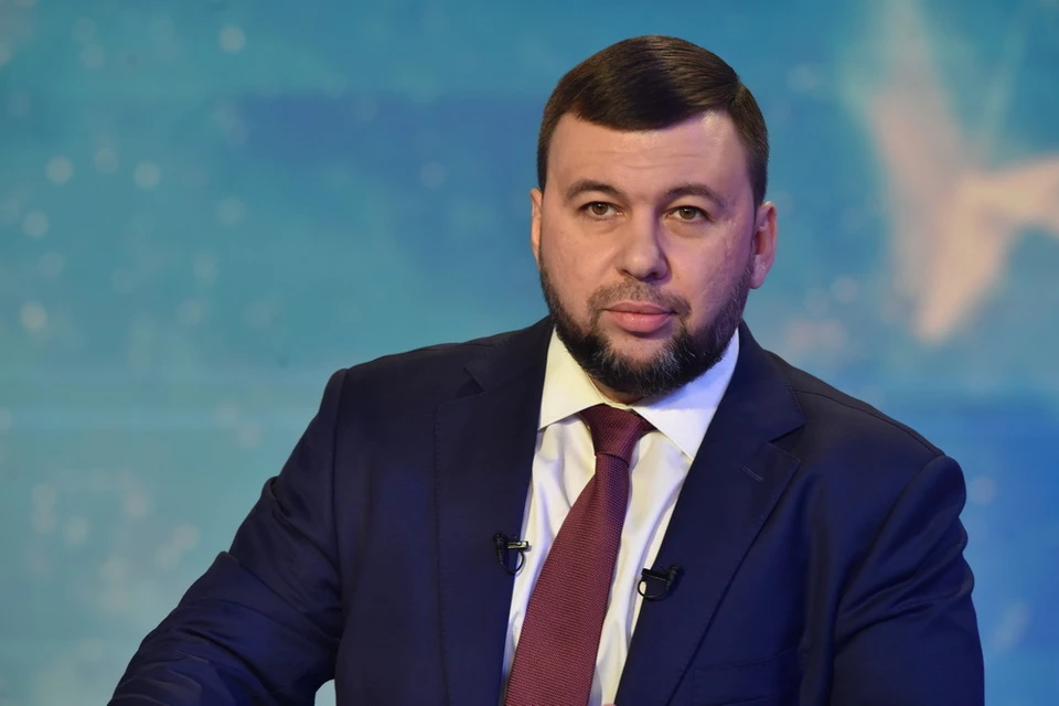 Денис Владимирович рассказал, что в Республике продолжат восстанавливать жилье и начнут ремонтировать больницы. Фото: Сайт Главы ДНР
