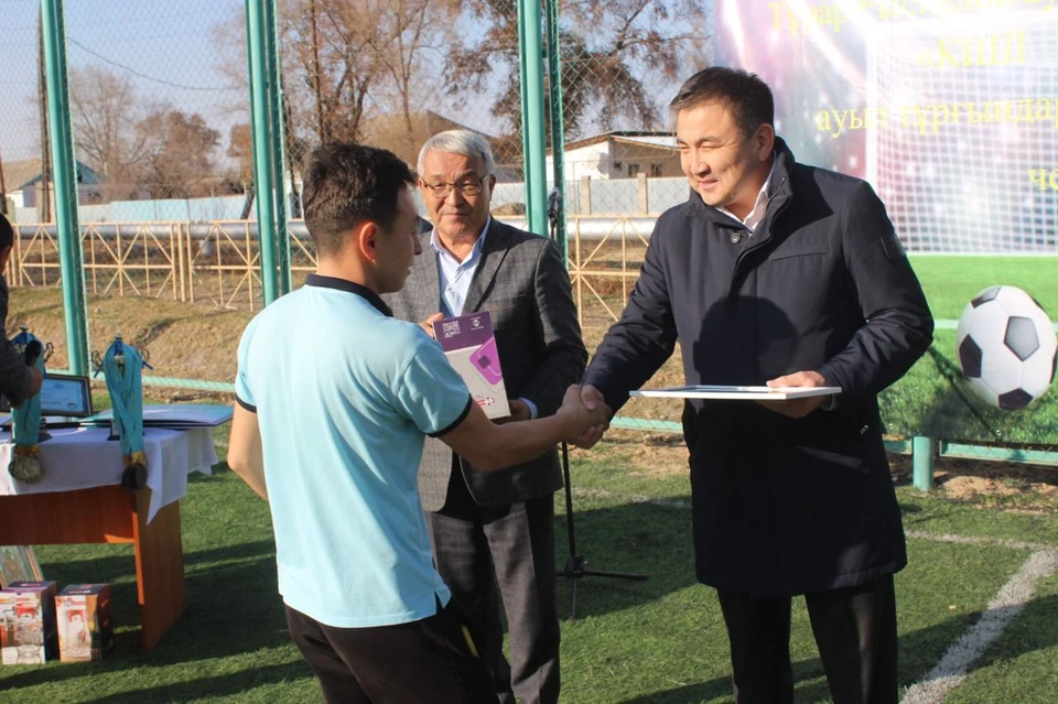 Кубок акима по мини-футболу среди сельских жителей длился более месяца, в нем приняли участие 14 команд.