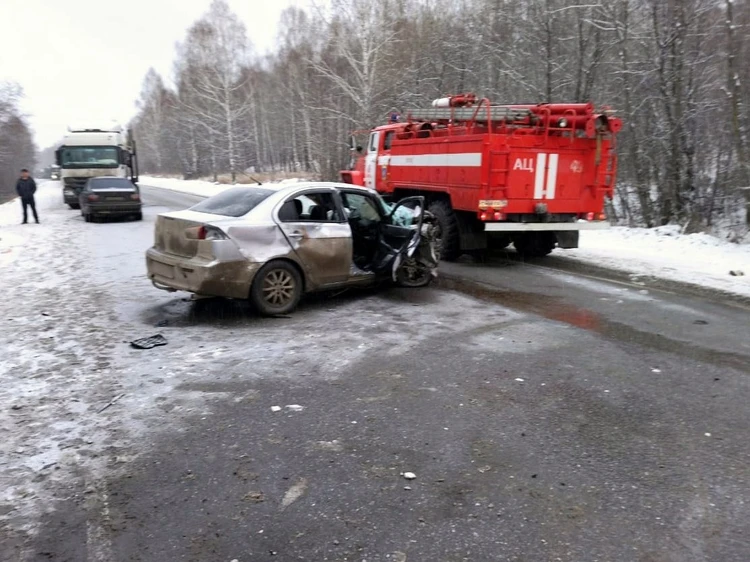 Родственники шести погибших в страшной аварии на М-5 «Урал» в Челябинской области получат страховку