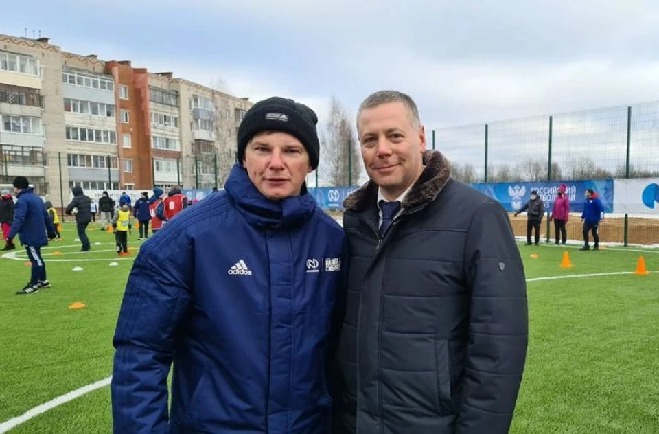 Михаил Евраев принял участие в открытии двух малых футбольных полей в Гаврилов-Яме