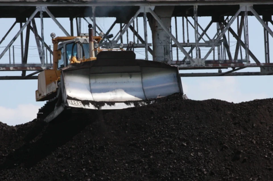 В начале ноября жители некоторых районов стали жаловаться, что им не хватает угля