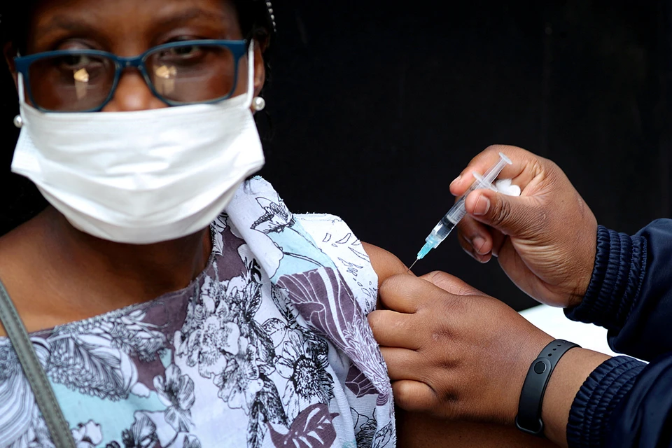 КНР поставит в Африку 1 миллиард доз COVID-вакцин