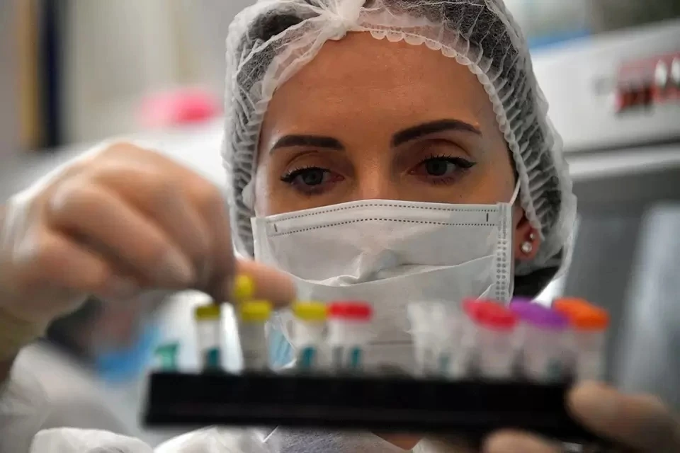Вирусную инфекцию COVID-19 на амбулаторном этапе следует лечить именно противовирусными препаратами и коагулянтами