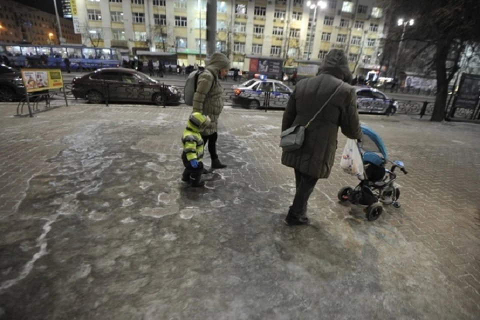 Пешеходам Госавтоинспекция советует использовать светоотражающие элементы.