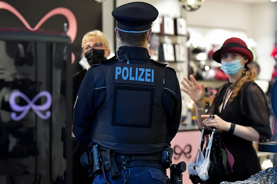 Жителям Германии, не привившимся от коронавируса закрывается доступ во все магазины, кроме продовольственных